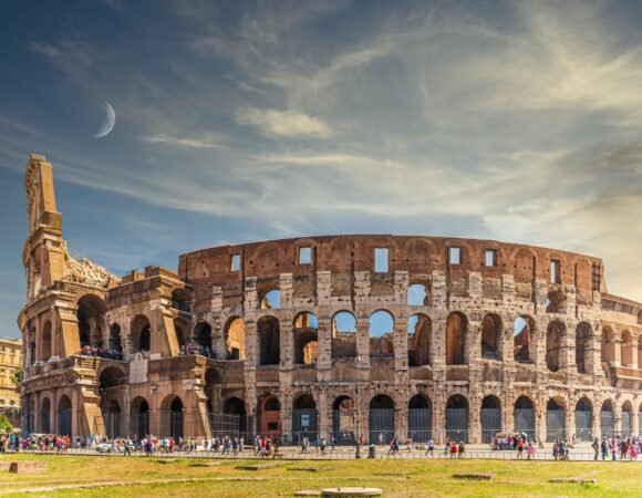 Guided Tour of Colosseum with Skip the line